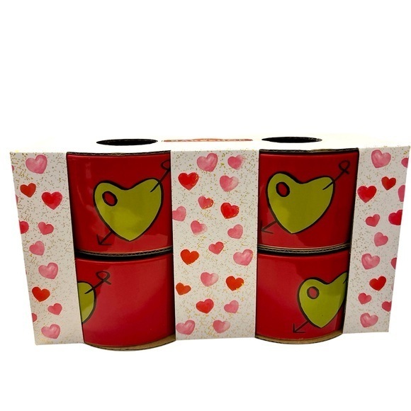 Adorable Ramekins set of four Olive hearts! New - Picture 1 of 4